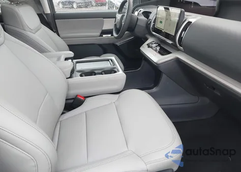 2025 Ford Expedition Active z USA, uszkodzony, nr VIN 1FMJU1J87SEA29225